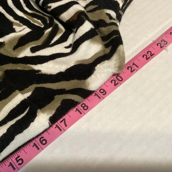 Just B sweater womens SZ L 90’s vintage sequins mobwife reptile print - Picture 7 of 8